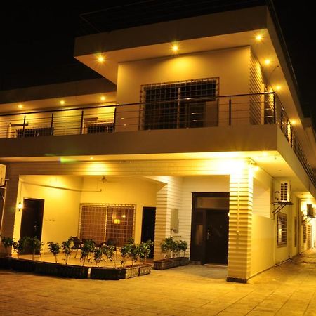 Reina Boutique Hotel - G6/3 Islámábád Exteriér fotografie